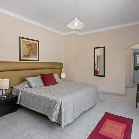 Sleeps 16 With Pool Air Con And Wifi Villa *